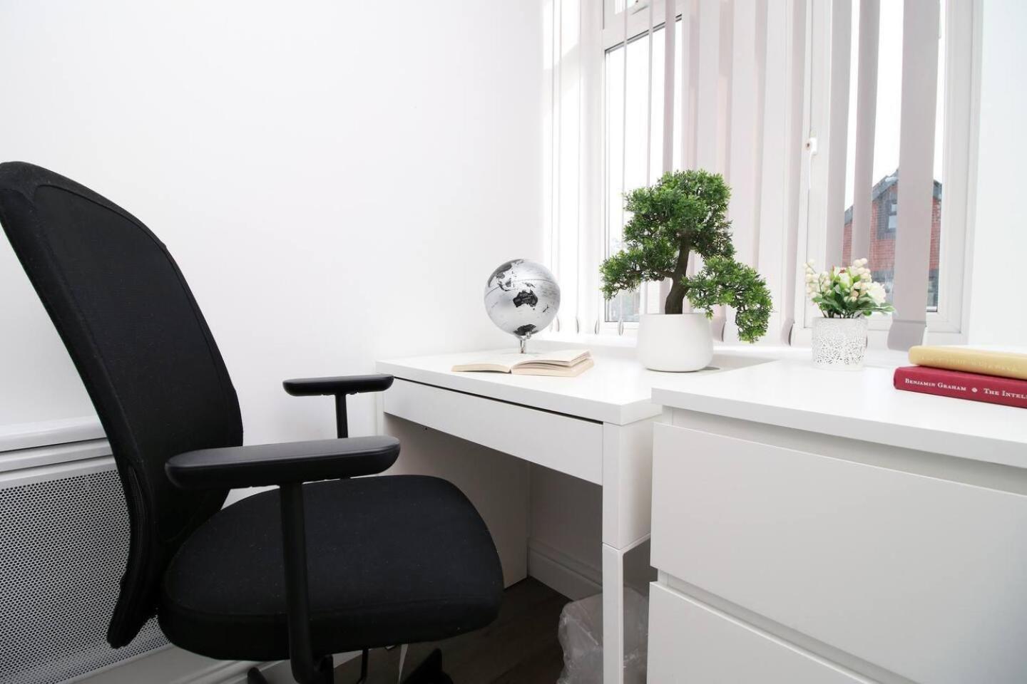 Modern Guesthouse, Fast Wi-Fi, Street Free Parking, Central, Fully Equipped Cardiff Exterior foto